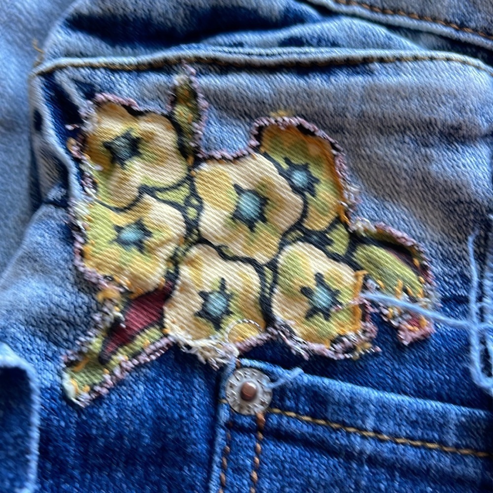 Upcycled blue jeans - hand sewn material patches -OOAK - button fly - size 9/10 - Picture 4 of 8